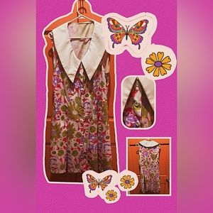 Vintage inspired 70s floral pattern dress with statement collar